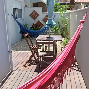 Apartamento Apto Na De Palmas, Climatizado, Com Piscina, Próximo Ao Mar E Com Jardim Privativo, Governador Celso Ramos